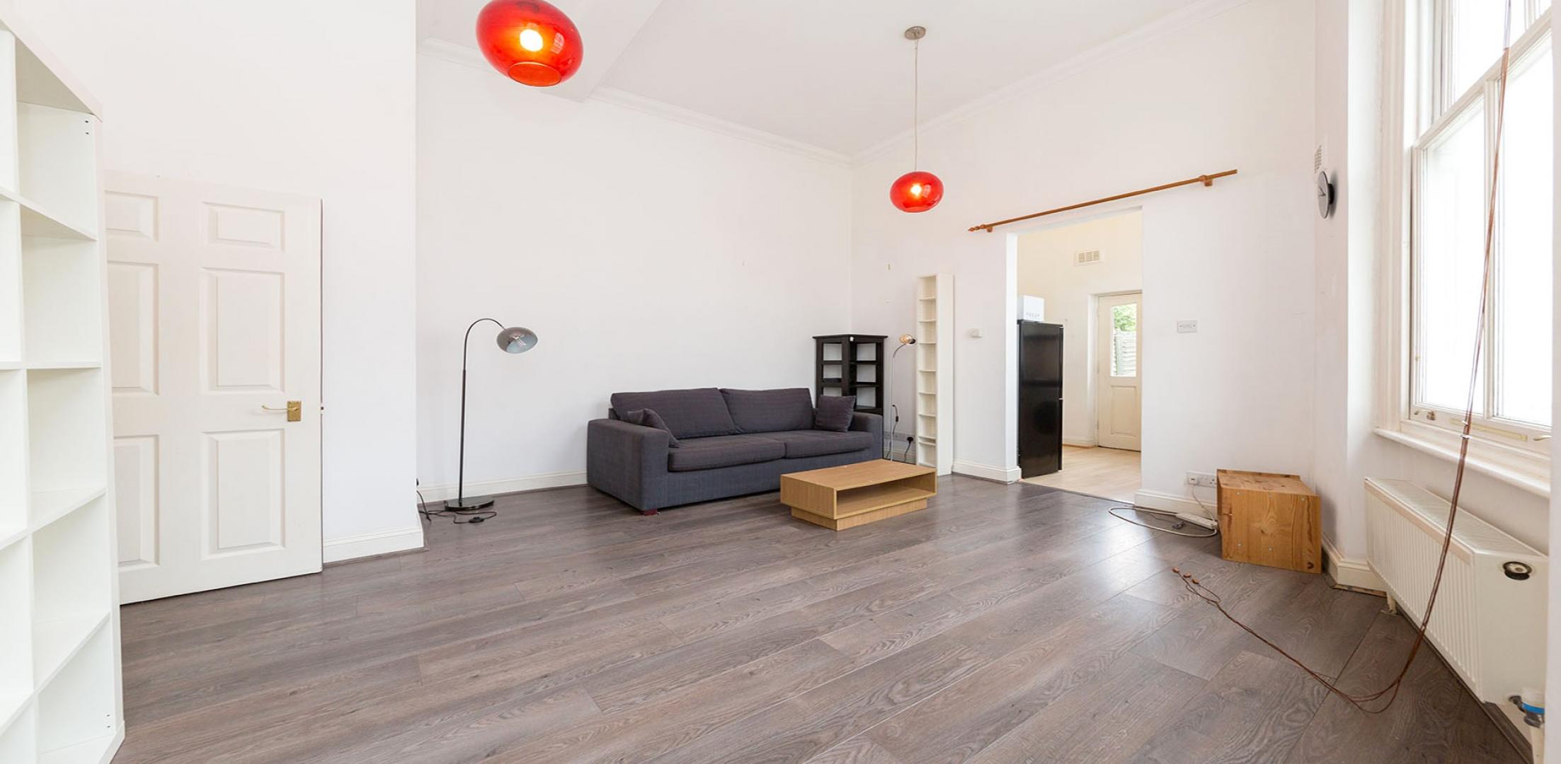 			Private Roof Terrace, 1 Bedroom, 1 bath, 1 reception Flat			 Canterbury Road, QUEENS PARK